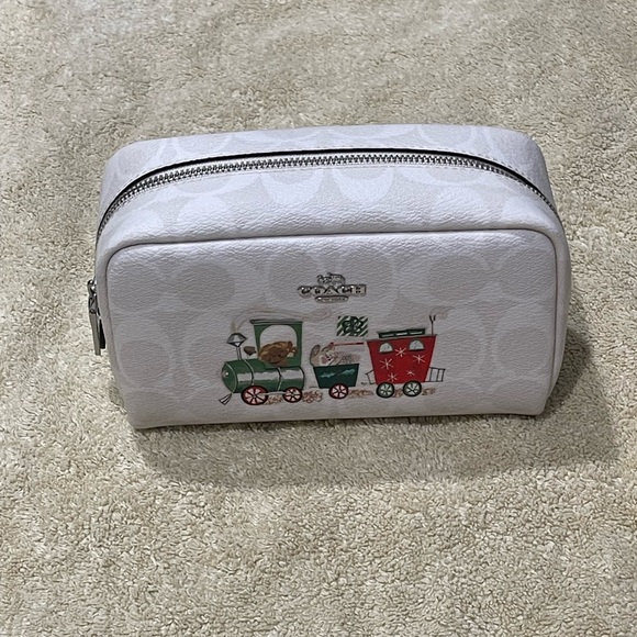 Coach Cosmetic Case & mirror - Picture 2 of 10